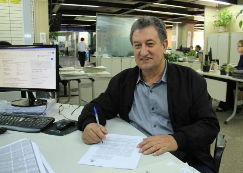 Prefeito José Lineu Gomes assina recebimento de recurso para construção de um barracão Industrial no Rio Guarani